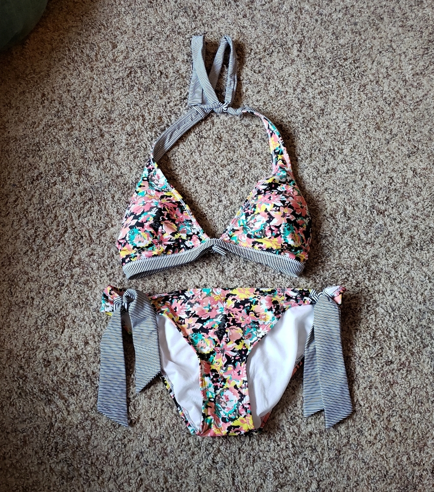 Roxy bikini swimsuit